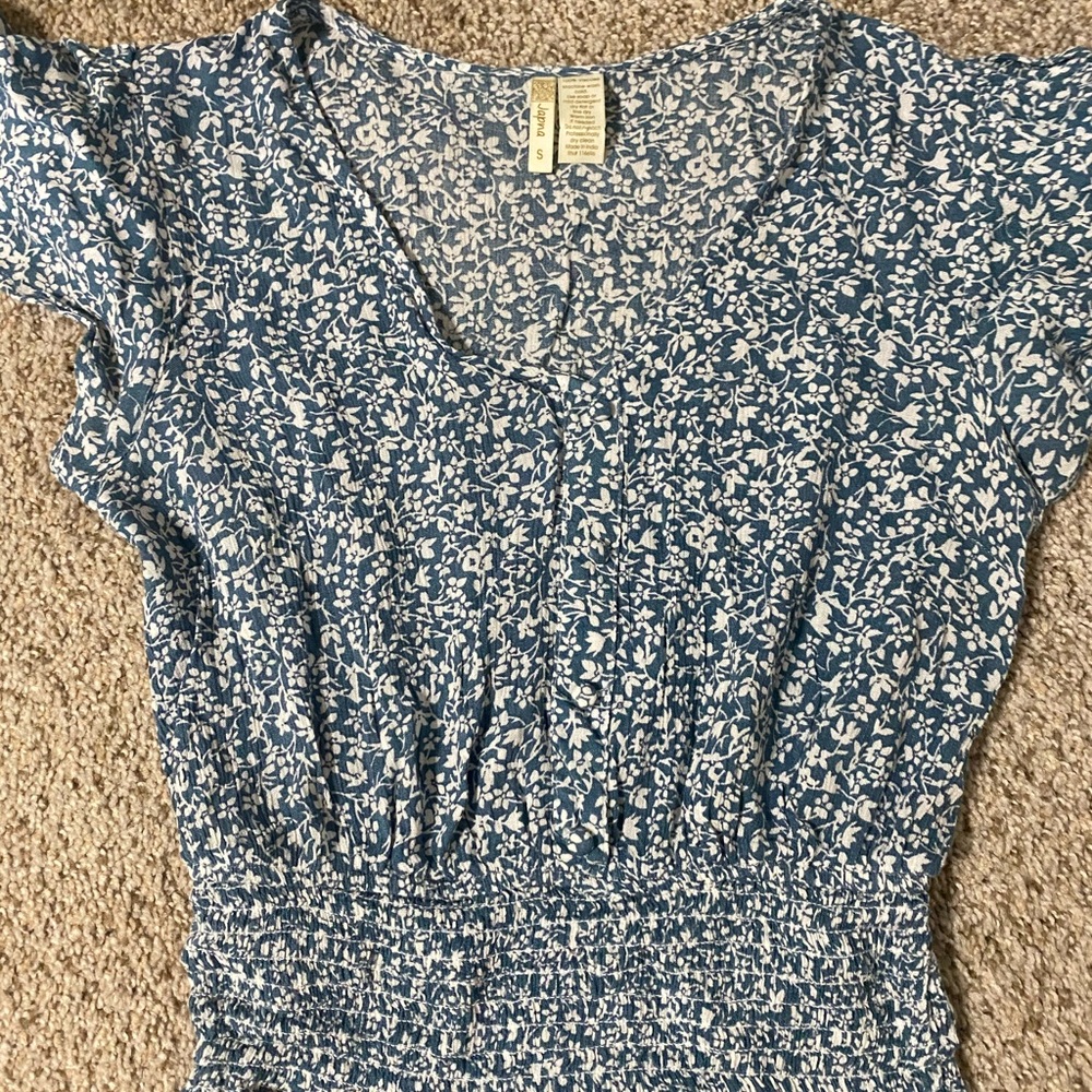Blue floral top, Belk, size small